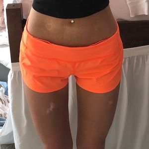 2.5 Lululemon Speed Up Shorts